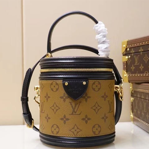 Lv Capucines手袋名牌原单,专柜级包包彰显高贵奢华 Lv Capucines手袋名牌原单,专柜级包包彰显高贵奢华