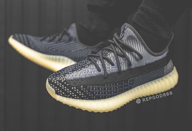 莆田货满天星,全新配色 Yeezy 350 V2 实物上脚首 莆田货满天星,全新配色 Yeezy 350 V2 实物上脚首