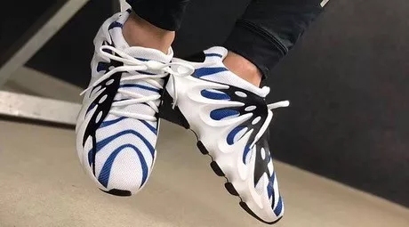找莆田老板买了四双名牌满天星,YEEZY BOOST 350 找莆田老板买了四双名牌满天星,YEEZY BOOST 350