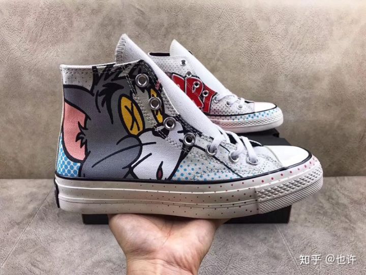莆田匡威和正品哪个好,猫和老鼠的联名,做工精细,质量很好 莆田匡威和正品哪个好,猫和老鼠的联名,做工精细,质量很好