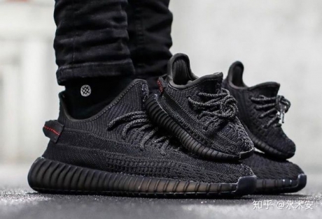 �Ա�������Ҭ�ӣ������� 500��Yeezy �۸񴥵׷�����