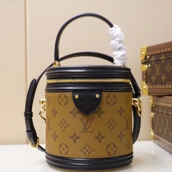 Lv Capucines手袋名牌原单,专柜级包包彰显高贵奢华 Lv Capucines手袋名牌原单,专柜级包包彰显高贵奢华