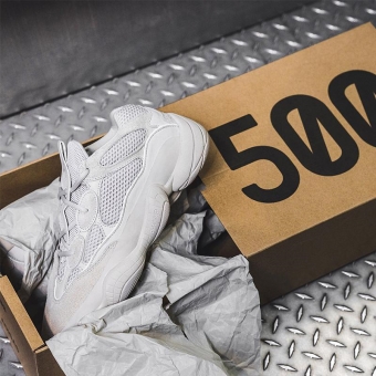 纯原莆田鞋yeezy,侃爷带货这双YEEZY 500还没出售 纯原莆田鞋yeezy,侃爷带货这双YEEZY 500还没出售
