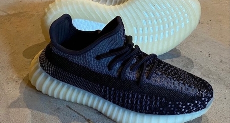 ����������۸���٣�Yeezy 350 V2��Asriel��
