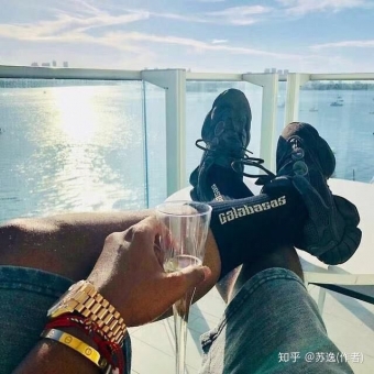 Ҭ���������������Adidas YEEZY 500������ٶ�