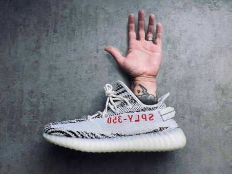 ����Ь��߰�������ǶԱȣ�YEEZYquot;�װ���qu