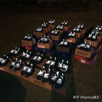 莆田的满天星不够亮,夏季最热门的yeezy350黑天使对 莆田的满天星不够亮,夏季最热门的yeezy350黑天使对