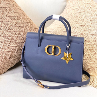 Dior St Honoré手袋专柜级别做工,走线做工精细完 Dior St Honoré手袋专柜级别做工,走线做工精细完