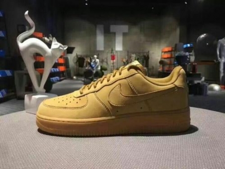 ����վ�һ��С����߰汾�Աȣ�af1С��ɫ�м����汾