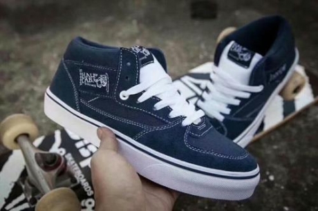 vans�����һ�����Ǯ��vans��λ��Ŷ��٣�
