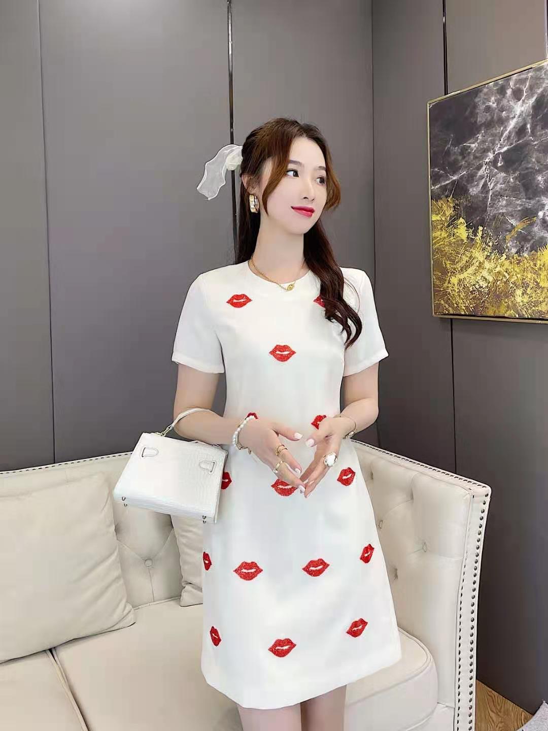原单女装和潮牌服装一手货源 原单女装和潮牌服装一手货源