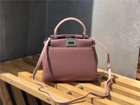 好不容易买个包,却是假包?如何鉴别包包真假?LV、GUCCI 好不容易买个包,却是假包?如何鉴别包包真假?LV、GUCCI