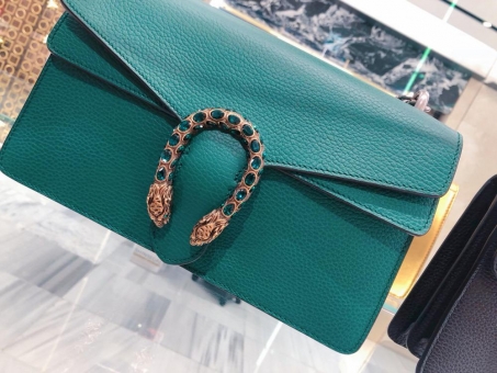 广州打货包包拿货价,女包低价批发 广州打货包包拿货价,女包低价批发