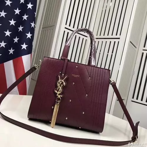 ʵ������˸��������ؼҺ�������������