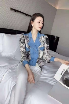 时髦简单高雅,原单奢侈品服装一手货源 时髦简单高雅,原单奢侈品服装一手货源