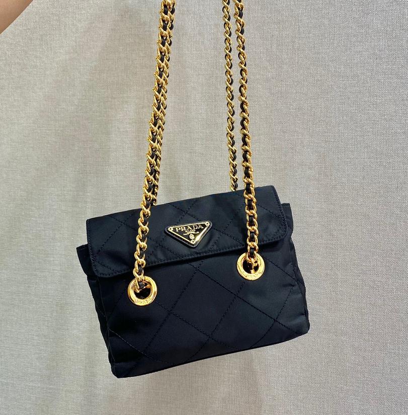 Prada普拉达Vintage中古链条菱格流浪包,名牌品质 Prada普拉达Vintage中古链条菱格流浪包,名牌品质