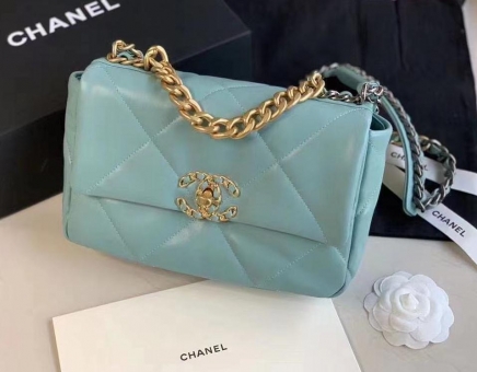 香奈儿Chanel小羊皮菱格纹翻盖单肩包,工厂高端货源 香奈儿Chanel小羊皮菱格纹翻盖单肩包,工厂高端货源