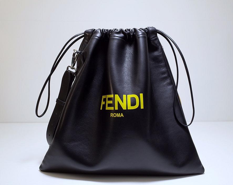 FENDI芬迪抽绳包,原厂皮名牌工厂货源 FENDI芬迪抽绳包,原厂皮名牌工厂货源