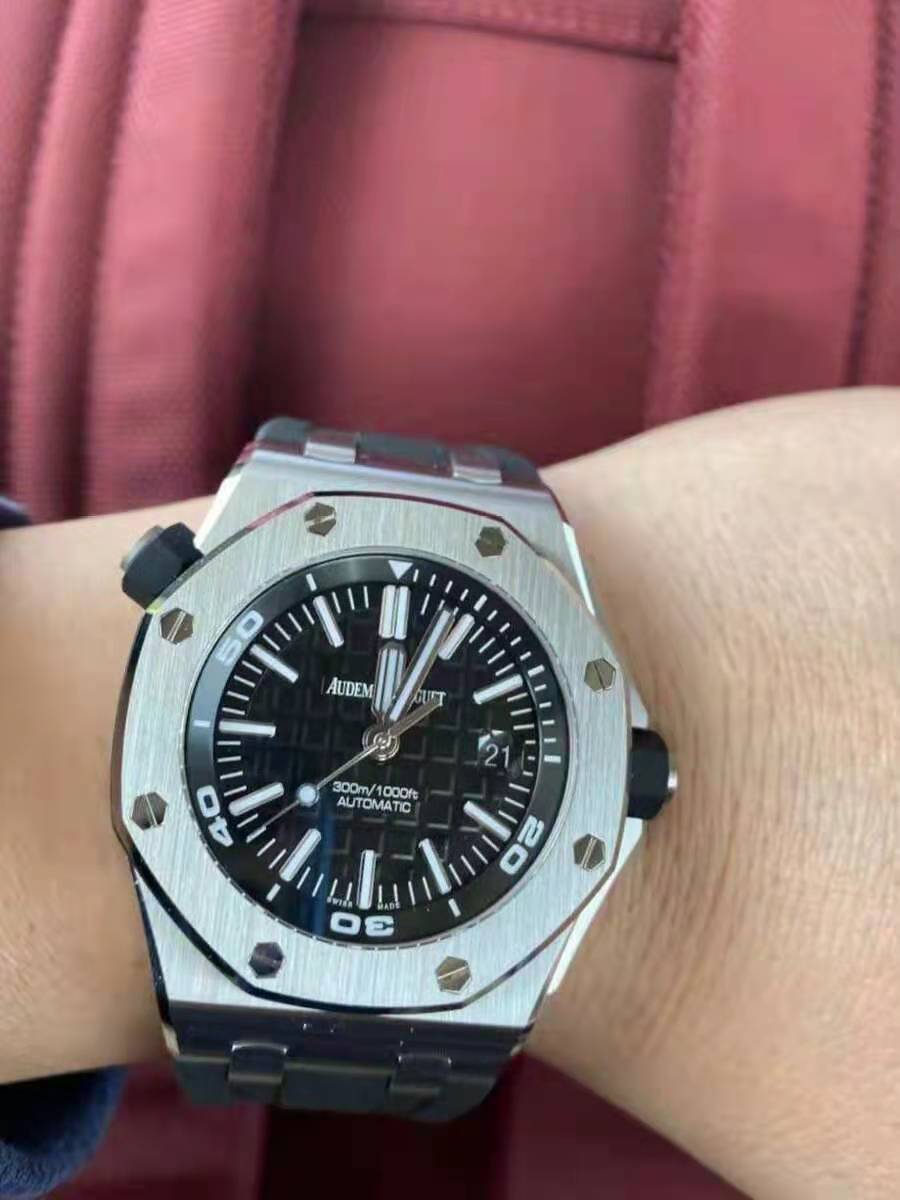 货源批发手表和名牌手表能不能买,价格便宜吗,货源批发的也行 货源批发手表和名牌手表能不能买,价格便宜吗,货源批发的也行