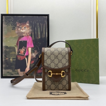 GUCCI古驰男士手包,通勤商务两不误的百搭单品 GUCCI古驰男士手包,通勤商务两不误的百搭单品