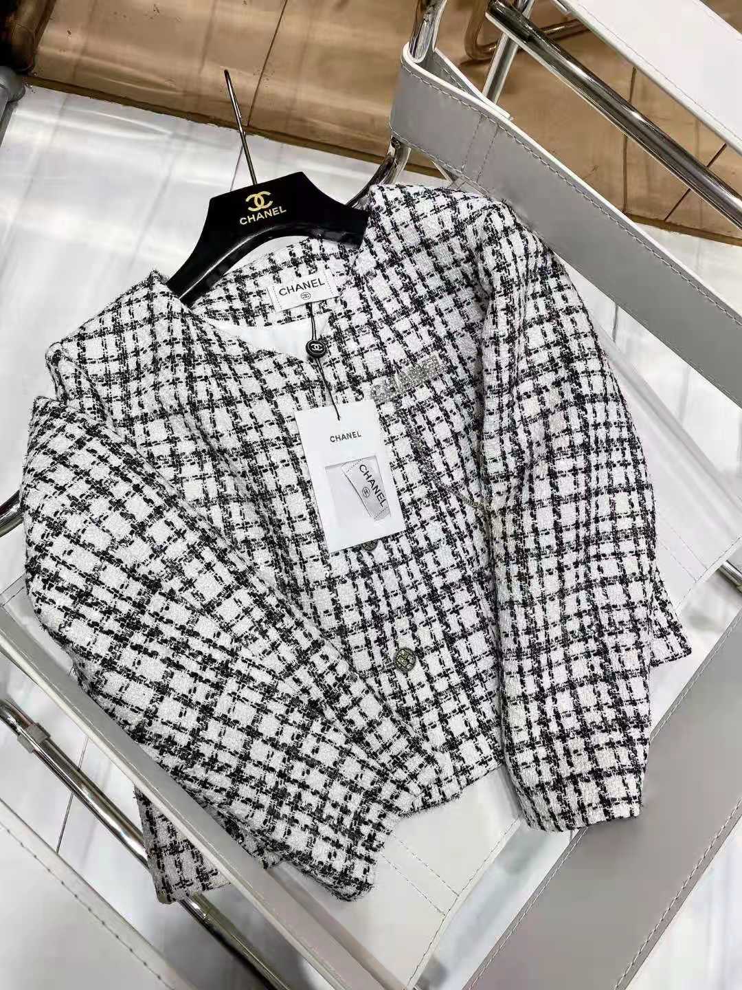 免费代理奢侈品女装厂家一手货源 免费代理奢侈品女装厂家一手货源