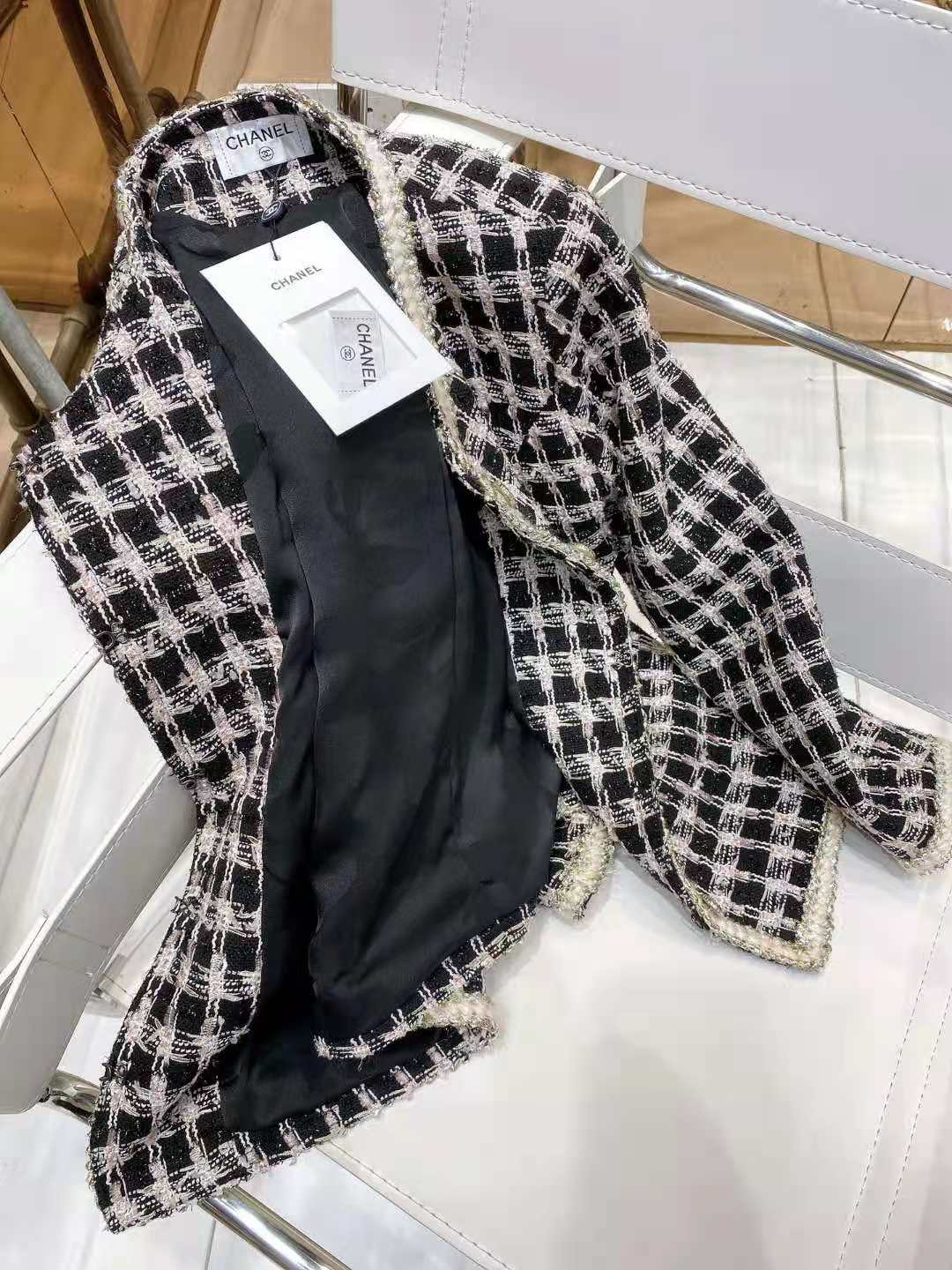 深圳奢侈品女装批发一手货源 深圳奢侈品女装批发一手货源