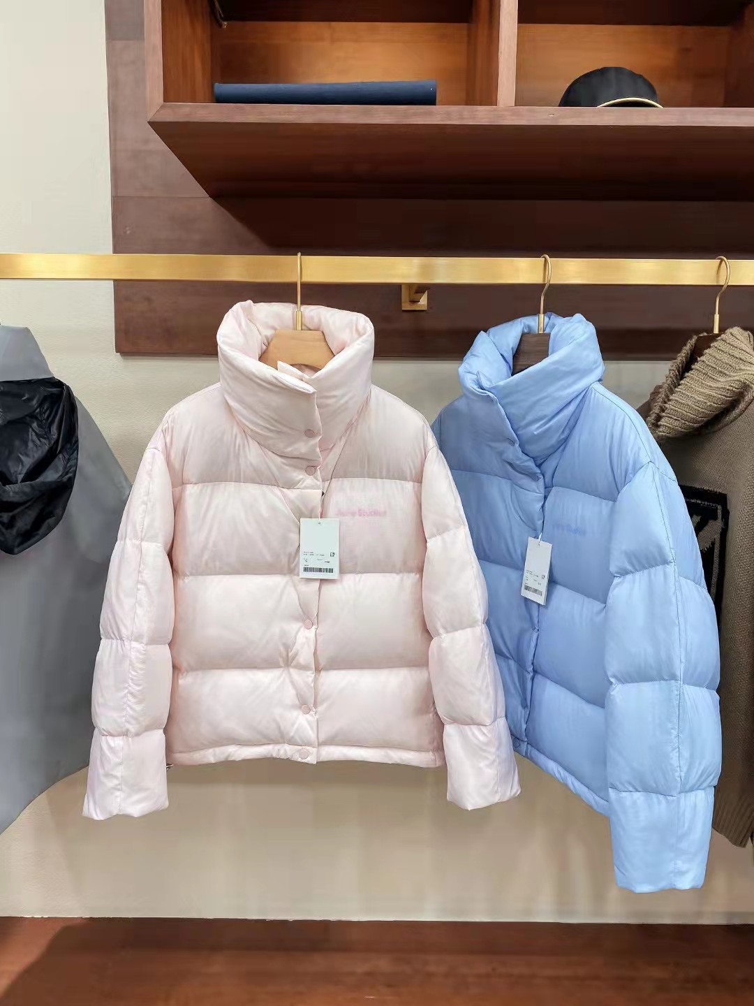 一手厂家货源赛琳衣服多少钱,奢侈品女装一件代发 一手厂家货源赛琳衣服多少钱,奢侈品女装一件代发