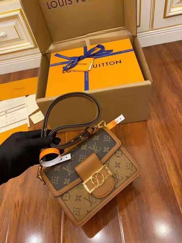 奢侈品*制品广州供货厂家,免费代理代发 奢侈品*制品广州供货厂家,免费代理代发