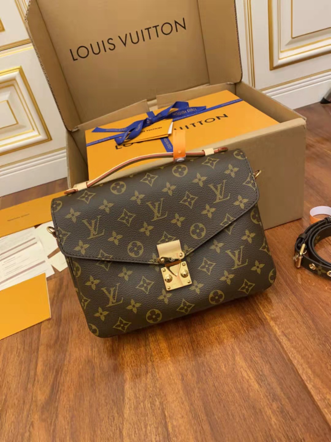 奢侈品LV名牌名牌货源,代购正品质量 奢侈品LV名牌名牌货源,代购正品质量