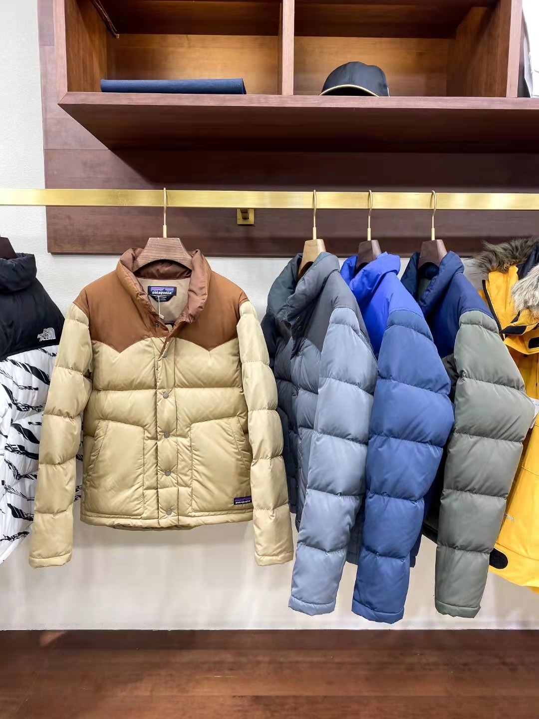 档次很高的潮牌原单服装,广州本地的一手货源 档次很高的潮牌原单服装,广州本地的一手货源