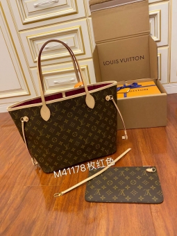 奢侈品货源,品类齐全。免费代理一件代发 奢侈品货源,品类齐全。免费代理一件代发