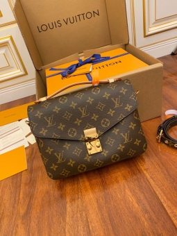 潮牌奢侈品名牌原单包包一件代发 潮牌奢侈品名牌原单包包一件代发